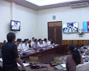 Họp trực tuyến phiên họp thường kỳ tháng 5 của UBND tỉnh Kon Tum