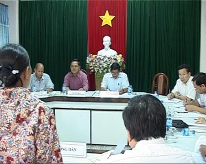 Lánh đạo UBND tỉnh Kon Tum tiếp công dân