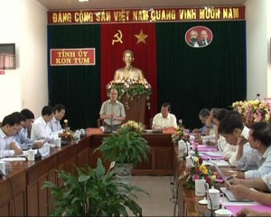 Tiểu ban Điều lệ Đảng làm việc với Tỉnh ủy KOn Tum