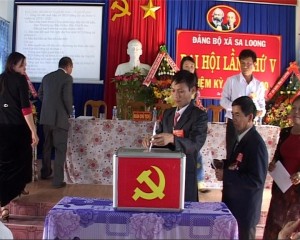Đại hội Đảng bộ xã Sa Loong
