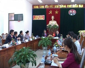 Tỉnh ủy Kon Tum làm việc với lãnh đạo tỉnh Ata pư