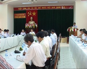 Bộ trưởng Trịnh Đình Dũng làm việc với lãnh đạo tỉnh Kon Tum