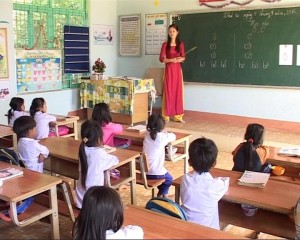 Lớp học ở Măng Ri
