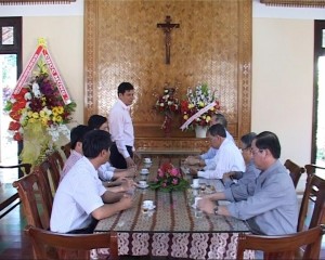 Lãnh đạo tỉnh chúc Tết Tòa Giám mục Kon Tum