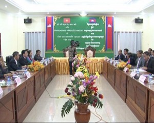 Lãnh đạo tỉnh Kon Tum làn việc với tỉnh Stung Treng