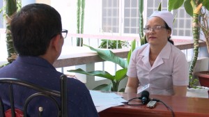 Bác sỹ CKI Nguyễn Thị Vân trả lời phỏng vấn của PV